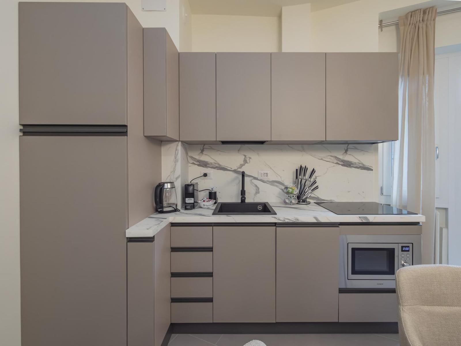 Spacious 2bdr With Balcony Arco-sempione Area, By Rentopolis Apartment *